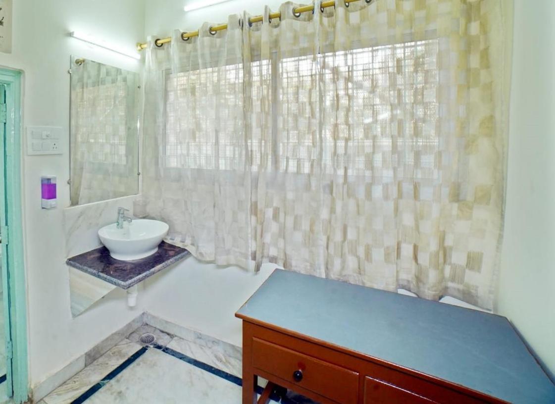 Shree Krishna Bhakti Ashram Hotel Vrindavan Luaran gambar