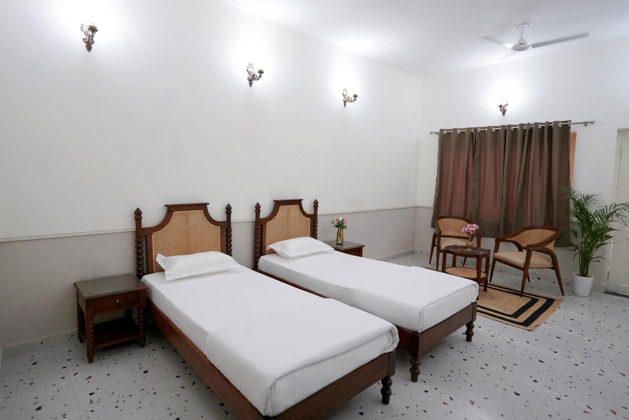 Shree Krishna Bhakti Ashram Hotel Vrindavan Luaran gambar
